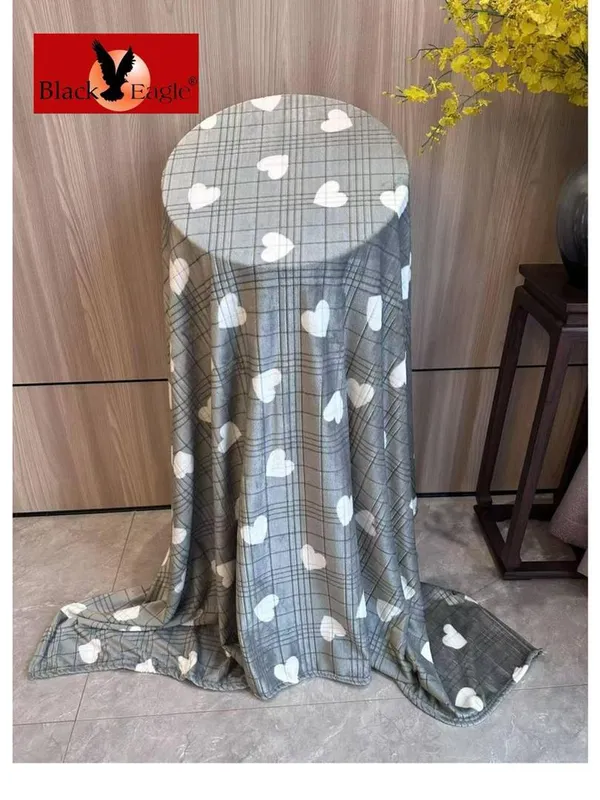 پتو مسافرتی دونفره طرح قلبی بلک ایگل gallery0