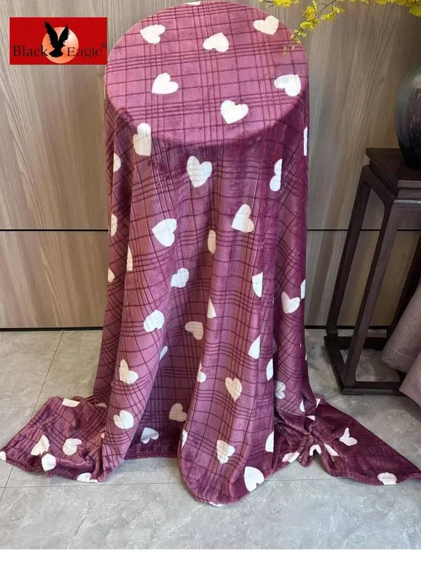 پتو مسافرتی دونفره طرح قلبی بلک ایگل gallery5