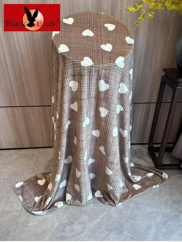 پتو مسافرتی دونفره طرح قلبی بلک ایگل gallery9